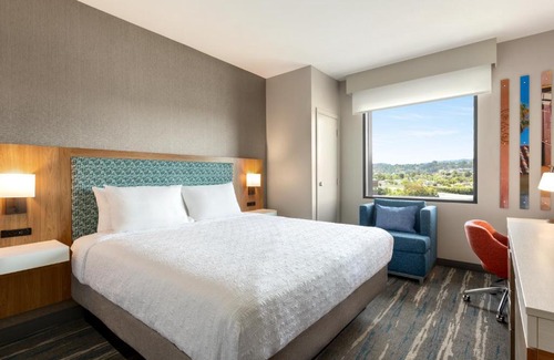 East San Mateo Hotel | Top-Rated Hampton Inn & Suites Near San Francisco Airport