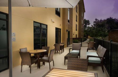 Wetmore Hotel | Comfortable Stay at Hampton Inn & Suites San Antonio NW