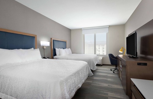 San Diego Hotel | Explore Hampton Inn & Suites San Diego Airport Liberty Station