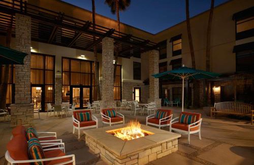 Central Scottsdale Hotel | Discover Hampton Inn & Suites Scottsdale with Pool Access