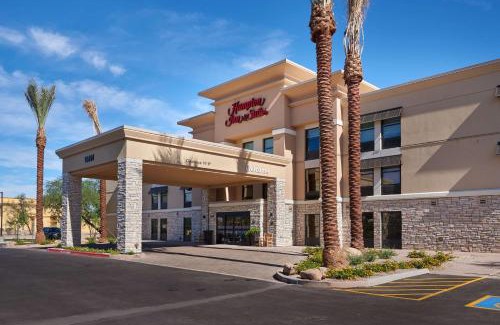 Central Scottsdale Hotel | Discover Hampton Inn & Suites Scottsdale with Pool Access