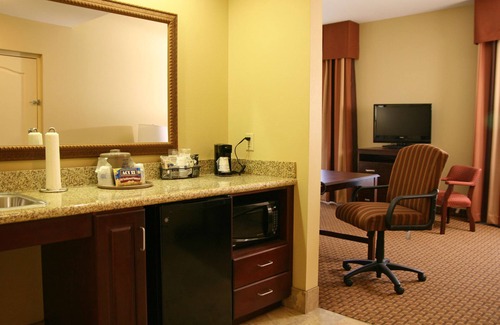 Kodak Hotel | Eco-Friendly Hampton Inn & Suites Sevierville with Pool
