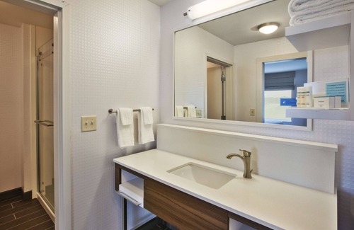 Sioux Falls Hotel | Top-Rated Hampton Inn & Suites in Sioux Falls with Pool