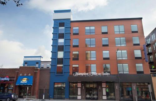 West Seventh Hotel | Discover Comfort at Hampton Inn & Suites St. Paul Downtown