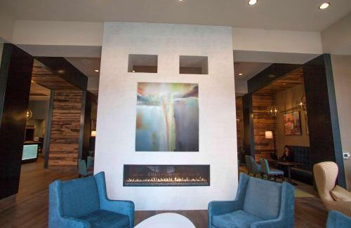West Seventh Hotel | Discover Comfort at Hampton Inn & Suites St. Paul Downtown