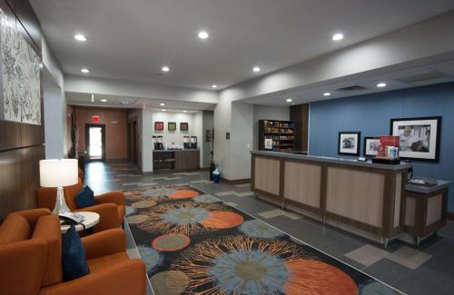 Stillwater Hotel | Pet-Friendly Hampton Inn & Suites Stillwater West Awaits