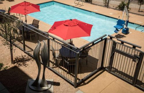 Tempe Hotel | Comfortable Stay at Hampton Inn & Suites Tempe/Phoenix Airport