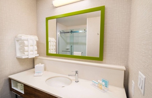 Imperial Beach Hotel | Discover Hampton Inn & Suites Imperial Beach, Rated 9.4/10