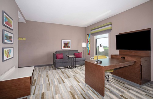 Watsonville Hotel | Discover Hampton Inn & Suites Watsonville: Family-Friendly Stay
