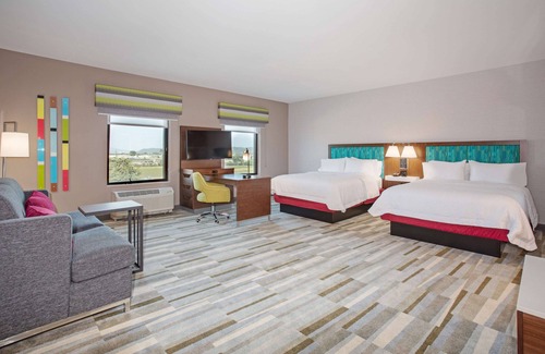 Watsonville Hotel | Discover Hampton Inn & Suites Watsonville: Family-Friendly Stay