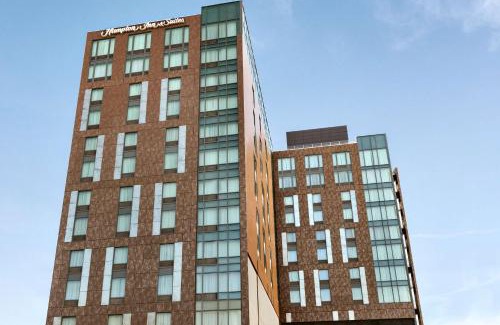 Navy Yard Hotel | Modern Comfort at Hampton Inn & Suites Navy Yard, D.C.