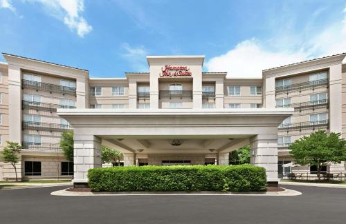Sterling Hotel | Convenient Stay at Hampton Inn & Suites near Dulles Airport