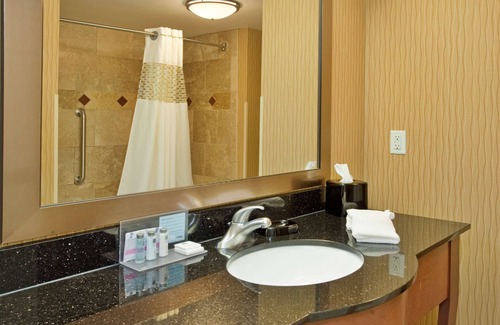 Watertown Hotel | Relaxing Retreat at Hampton Inn & Suites Watertown