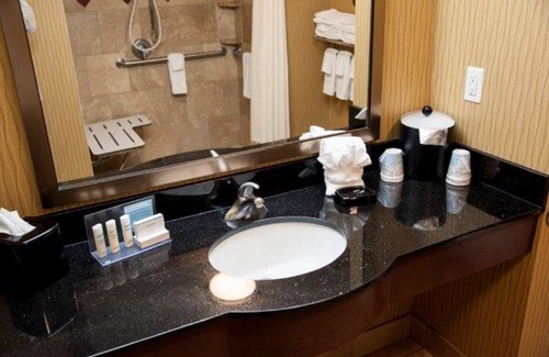 Watertown Hotel | Relaxing Retreat at Hampton Inn & Suites Watertown