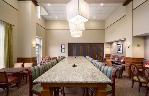 Williamsburg Hotel | Pet-Friendly Hampton Inn & Suites Williamsburg-Central Stay
