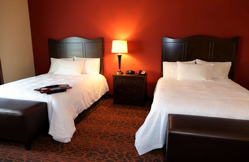 Union City Hotel | Delightful Hampton Inn Union City with Pool & Spa Access