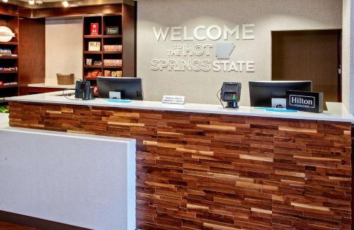 Van Buren Hotel | Discover Comfort at Hampton Inn Van Buren with Pool Access