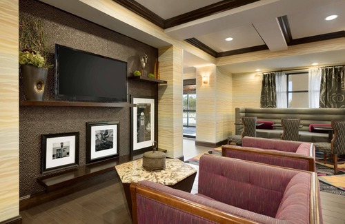 Monroe Hotel | Discover Comfort at Hampton Inn West Monroe with Pool & Dining