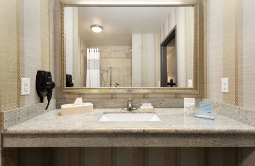 Monroe Hotel | Discover Comfort at Hampton Inn West Monroe with Pool & Dining