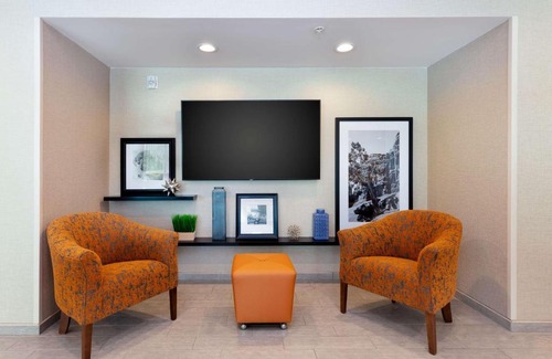 Wetumpka Hotel | Discover the Comfort of Hampton Inn Wetumpka with Pool & Pet Friendly