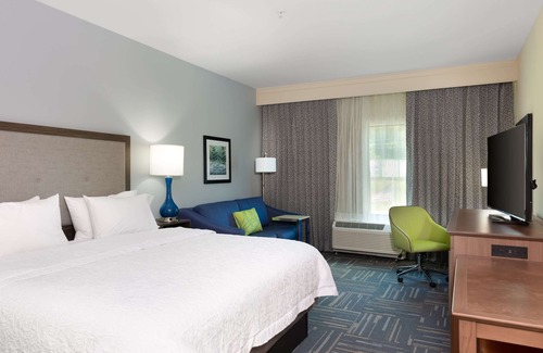 Wetumpka Hotel | Highly Rated Hampton Inn Wetumpka with Pool and Breakfast