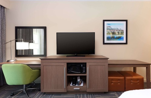 Wetumpka Hotel | Highly Rated Hampton Inn Wetumpka with Pool and Breakfast