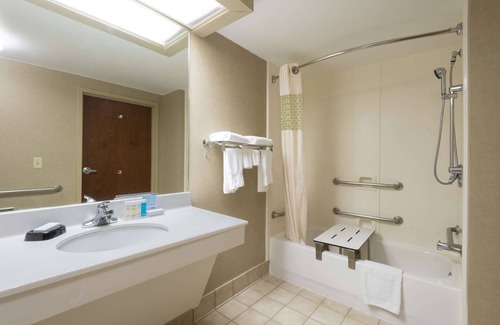 Wilkesboro Hotel | Top Rated Hampton Inn Wilkesboro with Pool & Restaurant