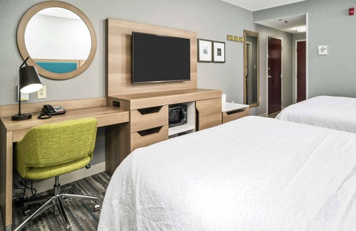 Wilson Hotel | Discover Hampton Inn Wilson Downtown: Rated 9/10 with Pool