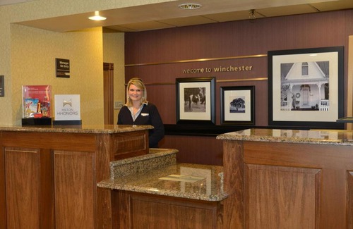 Winchester Hotel | Comfortable Hampton Inn Winchester KY with Pool & Family Amenities
