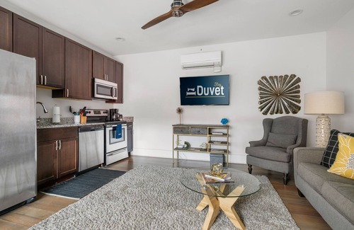 Downtown Charleston Apartment | Premium Hampton Suite | Perfectly Placed on King Street!