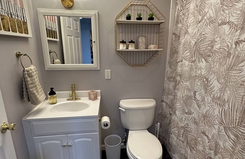 East Quogue Apartment | Relax in Hamptons Apartment with Breakfast & Kitchen Access