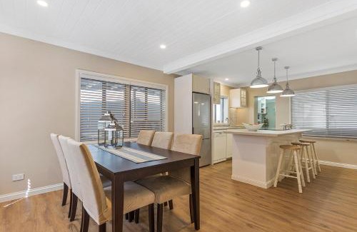 Deception Bay House | Oceanfront Escape at Hamptons at The Bay - Rated 9/10