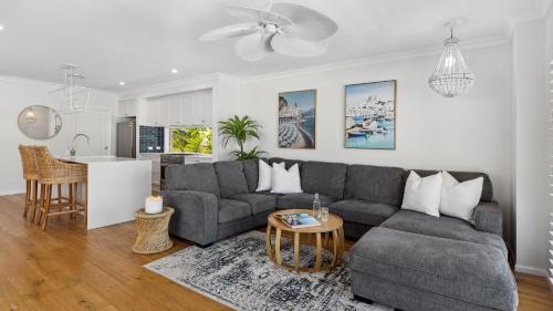 Yamba House | Stylish Waterfront Retreat at Hamptons House for Families