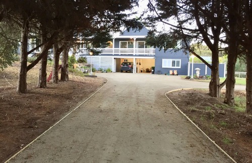 Rye Cottage | Discover Hamptons In Rye - Steps from Hot Springs & Pet Friendly
