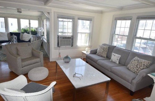 East Atlantic Beach House | Seaside Escape: 4-Bedroom House Near Long Beach Ocean