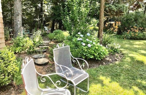 Remsenburg Cottage | Cozy Hamptons Guest Cottage for Memorable Getaways