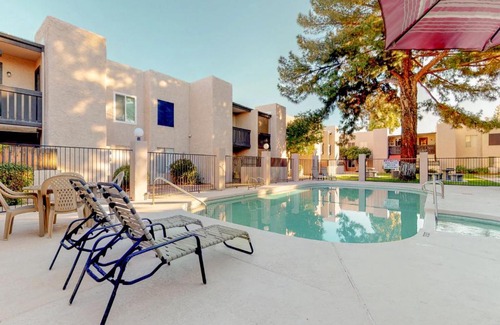 Mesa Hotel | Welcoming Hamptons Villa: Family-Friendly & Accessible Stay