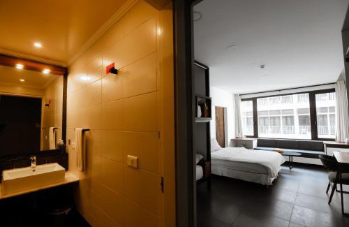 Hamra Hotel | Experience Hamra Urban Gardens: Oceanfront Retreat Awaits