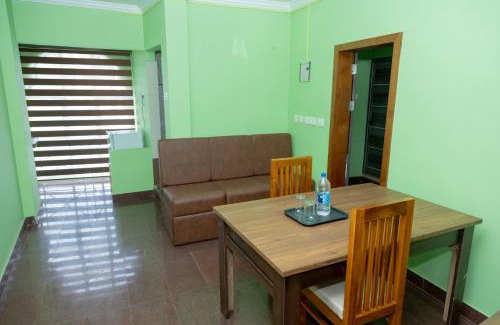 Kottakkal Hotel | Budget-Friendly Stay at Hamsted: Family & Accessible Amenities