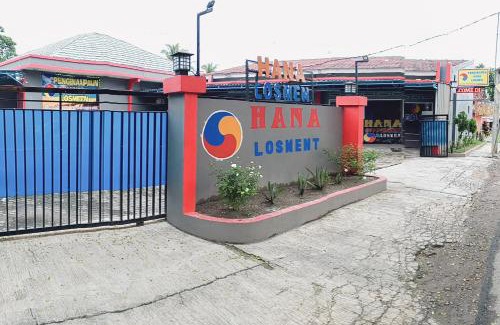 Anyer Hotel | Discover Comfort at Hana Losmen RedPartner for Families
