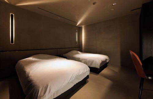 Yamanakaonsen Higashimachi House | Experience Hanamurasaki: 4-Star Retreat with Spa & Dining