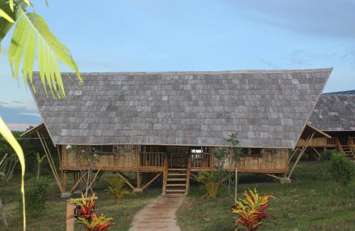 Stueng Trang Resort | Family-Friendly Hanchey Bamboo Resort with Pool & Dining
