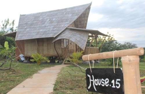 Stueng Trang Resort | Family-Friendly Hanchey Bamboo Resort with Pool & Dining