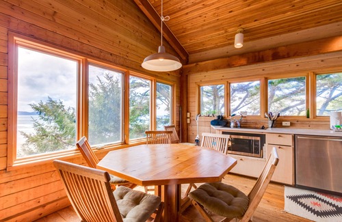 Oceanside House | Beachside Retreat with Ocean Views and Large Decks