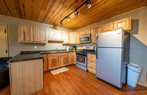 Isle Resort | Handicap accessible 1 bedroom with WiFi, great views of Mille Lacs. Cabin 12