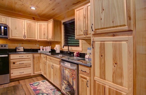 Sevierville Cabin | Immaculate Handicapped-Friendly Cabin with Home Theater
