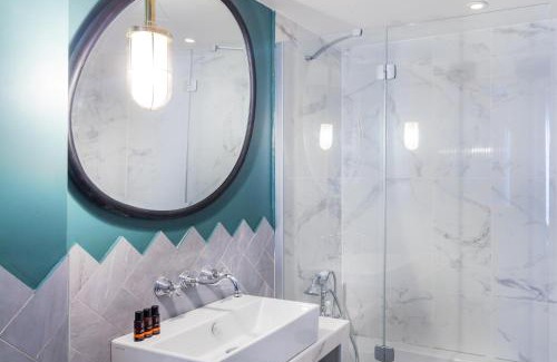 Les Halles Hotel | Handsome Hotel: Family-Friendly Stays with Top Amenities