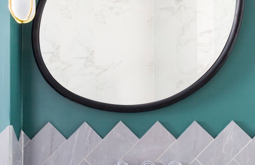 Les Halles Hotel | Stylish Hotel with Spa & Breakfast – Rated 8.4/10