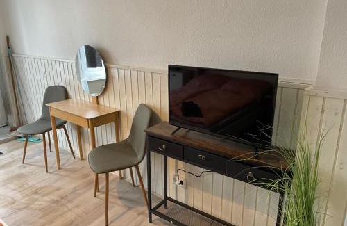 Ortslage Trotha Apartment | Comfortable Appartement "Daniel" with Free Parking Space