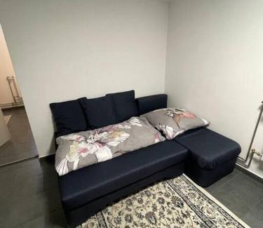 Essenbach Apartment | Elevated Family Retreat at Handwerkerwohnung KG Sutterain